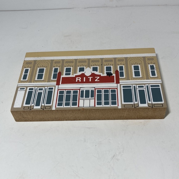 Cat’s Meow 1994 Ritz Theater, Series XII Shelf Sitter 6" x 3.5" x .75" - Picture 6 of 11